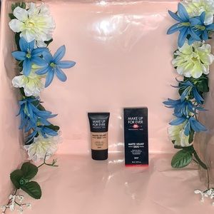 Make up for ever matte velvet skin Y325